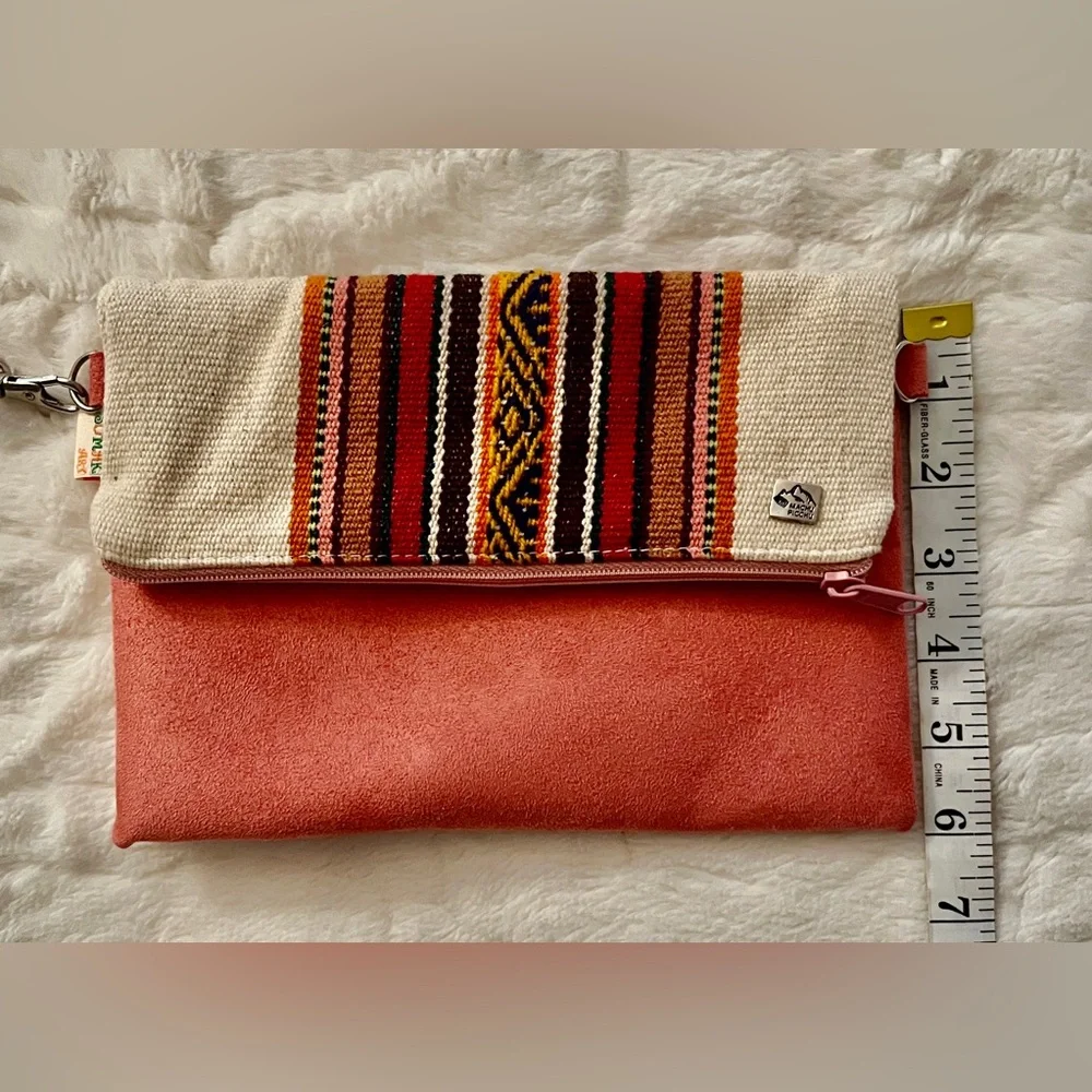 Peruvian Handmade Woman Pouch with a cross body strap Bag Set New without tags.